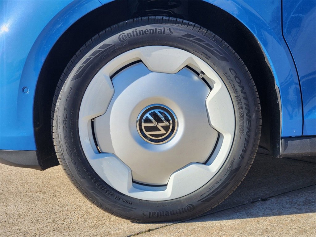 New 2025 Volkswagen ID. Buzz 1st Edition image 9