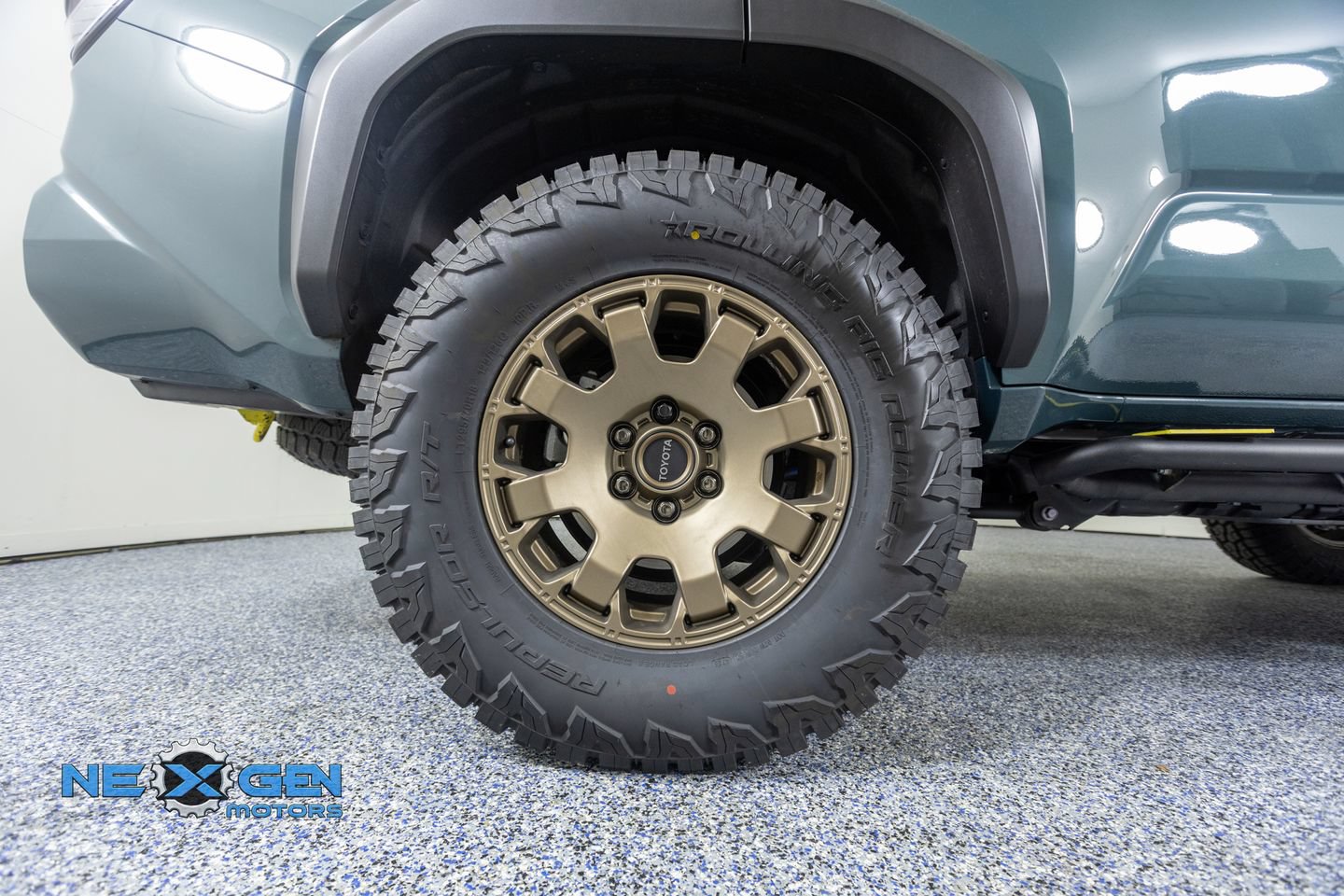 Used 2025 Toyota 4Runner Trailhunter AWD/4WD image 41