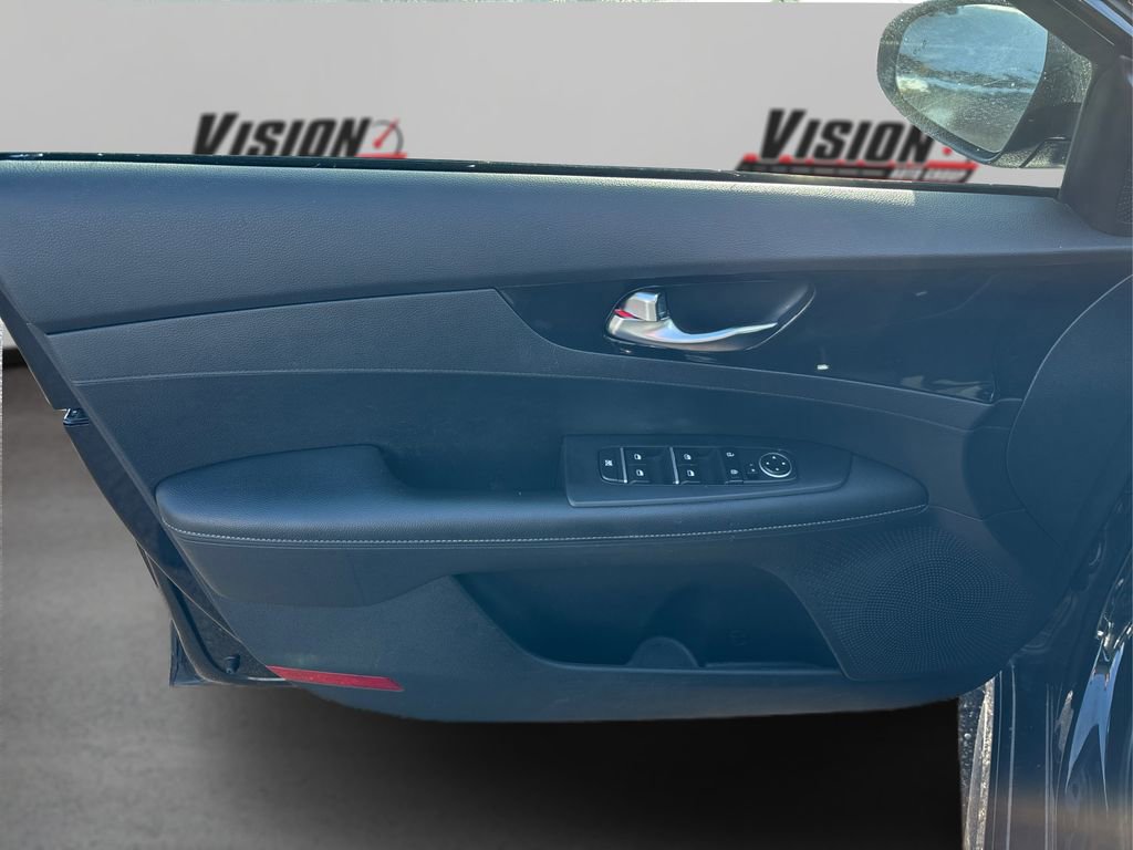 Certified 2022 Kia Forte GT-Line image 22