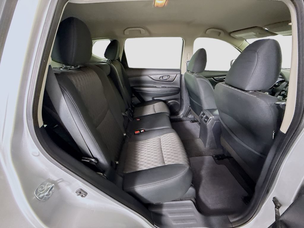Used 2019 Nissan Rogue S w/ Special Edition Package FWD image 22