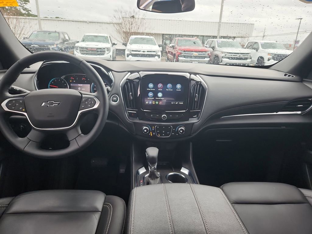 Used 2023 Chevrolet Traverse LT w/ Midnight/Sport Edition image 11