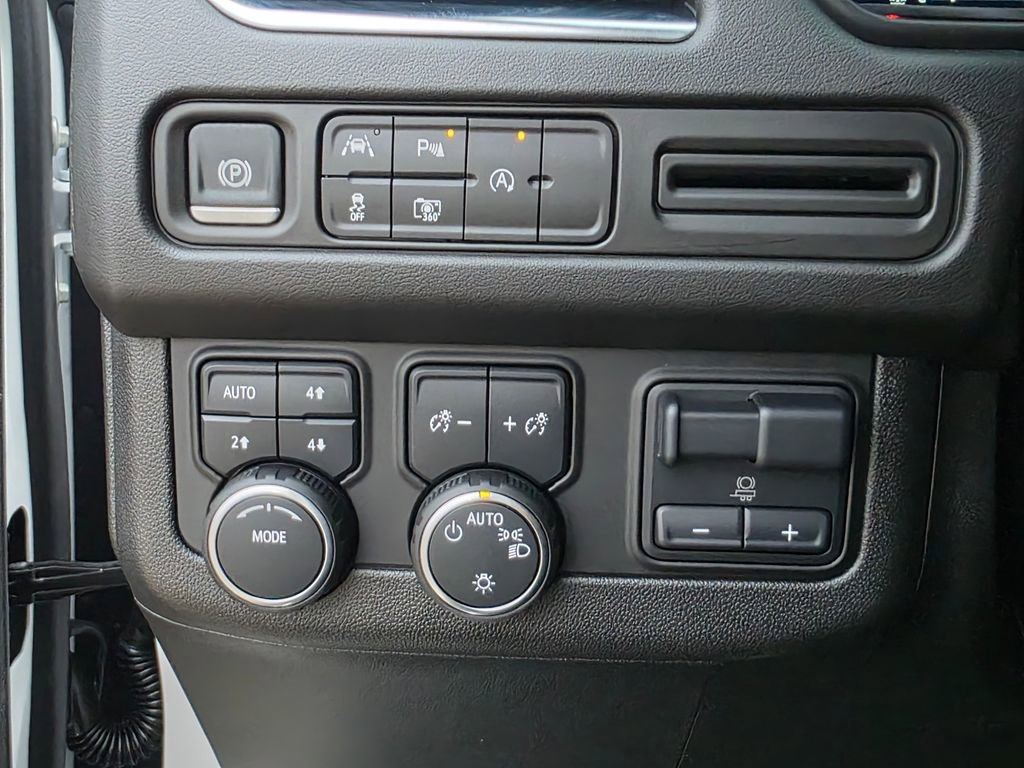 Used 2024 Chevrolet Tahoe RST w/ Luxury Package image 15