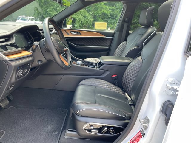 Used 2022 Jeep Grand Cherokee Summit AWD/4WD image 39