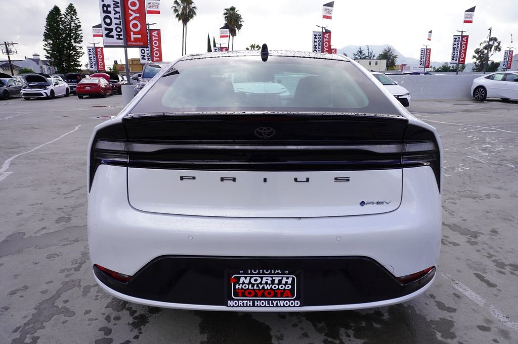 New 2026 Toyota Prius Plug-In Hybrid image 5