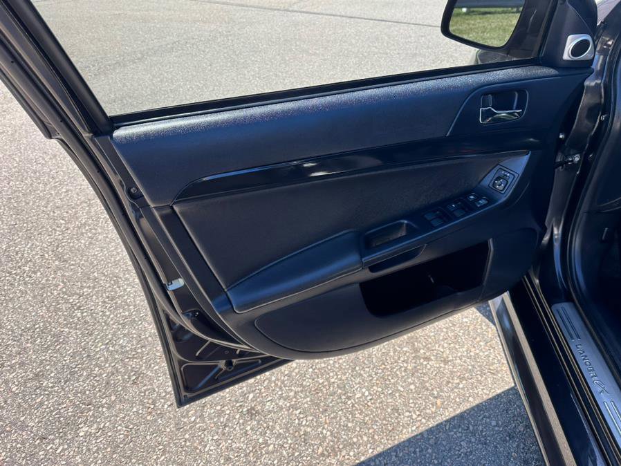 Used 2013 Mitsubishi Lancer Evolution GSR image 9