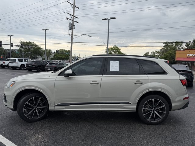 Used 2023 Audi Q7 3.0T Premium Plus w/ Premium Plus Package AWD/4WD image 3