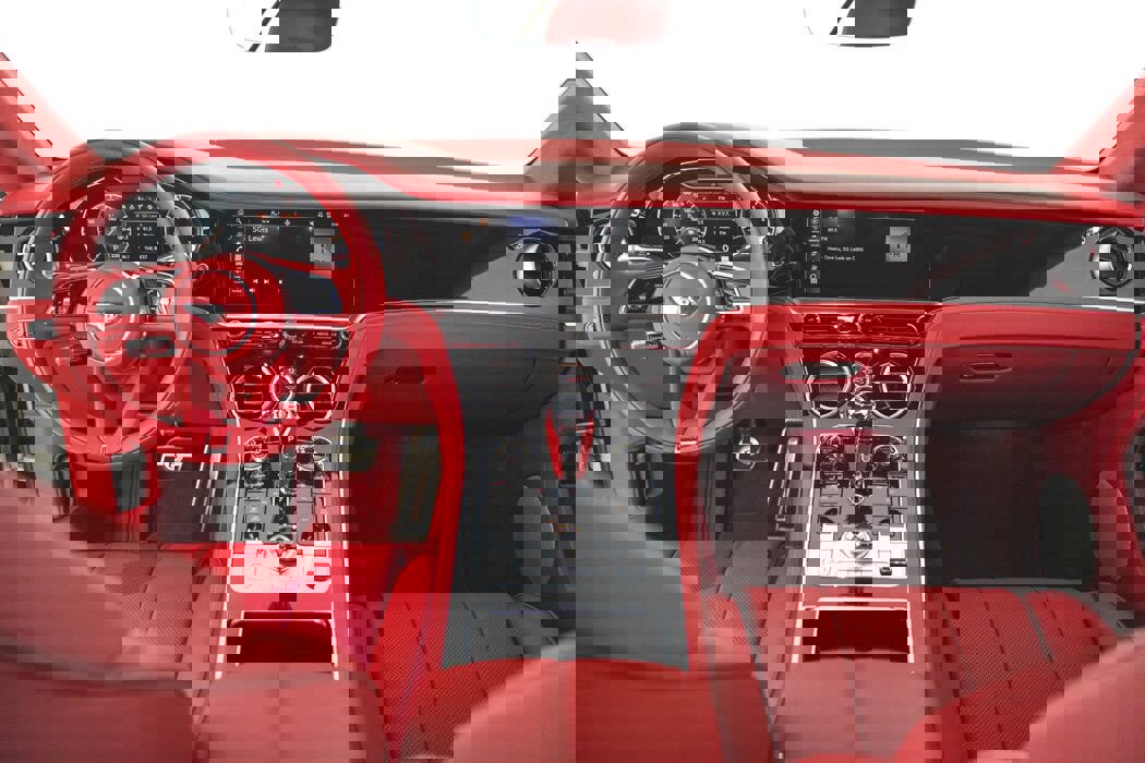 Used 2024 Bentley Continental GT image 3