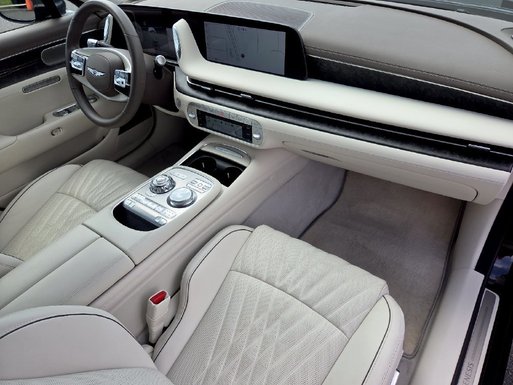 Used 2025 Genesis G90 3.5T AWD/4WD image 30