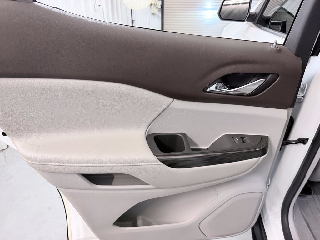 Used 2019 GMC Acadia SLT w/ LPO, Floor Liner Package FWD image 32