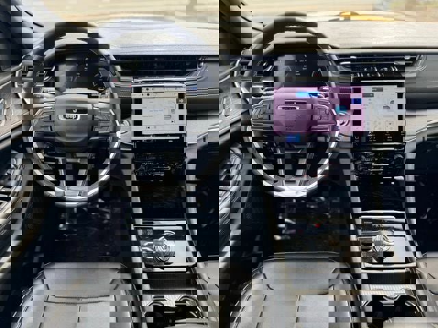 Used 2024 Jeep Grand Cherokee Limited image 19