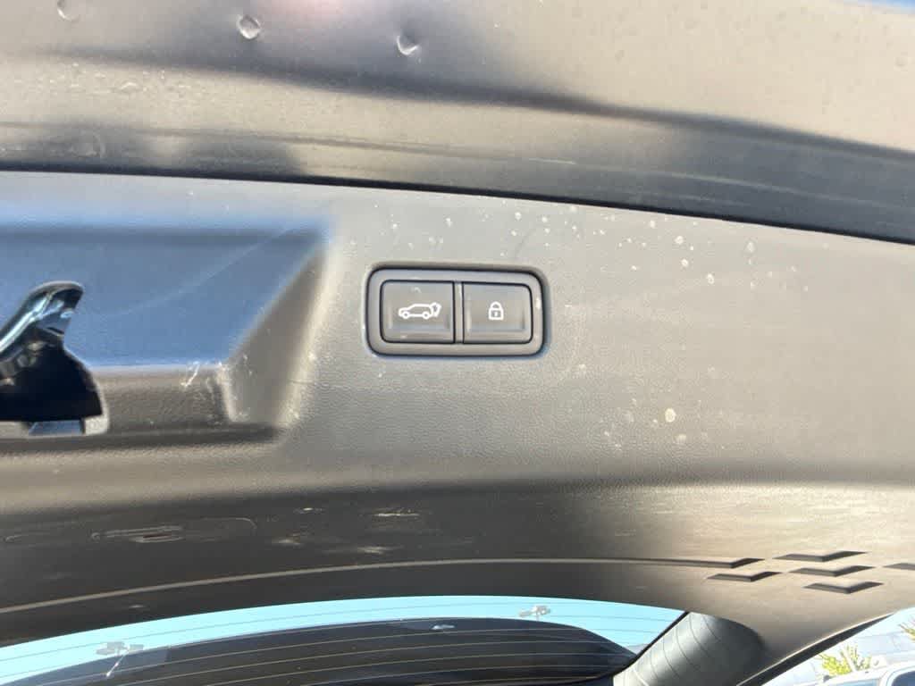Used 2026 Hyundai Santa Fe SE FWD image 13