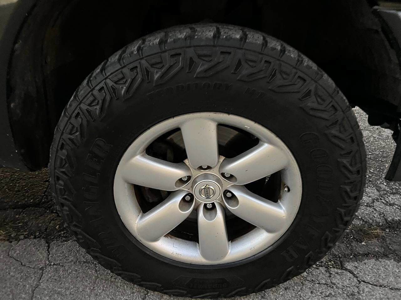 Used 2008 Nissan Titan SE image 29