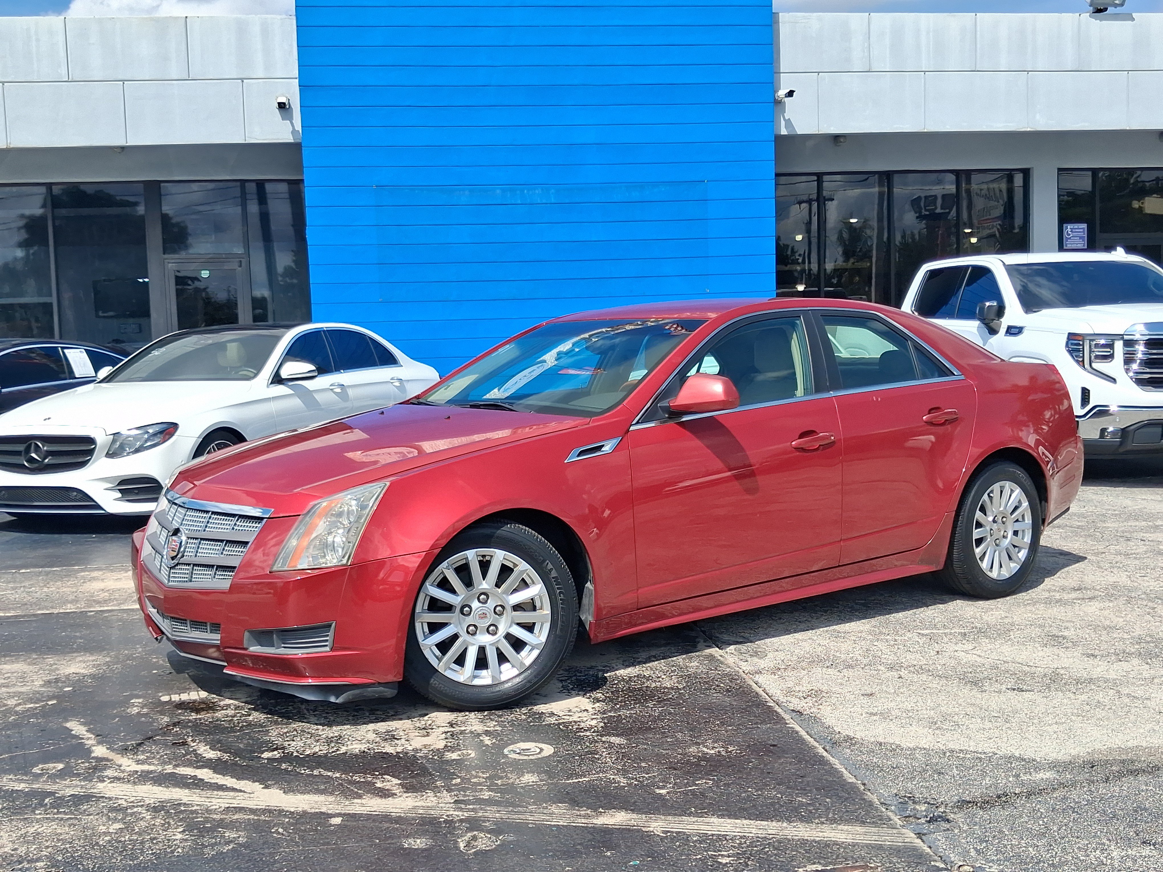 Used 2011 Cadillac CTS Luxury RWD image 2