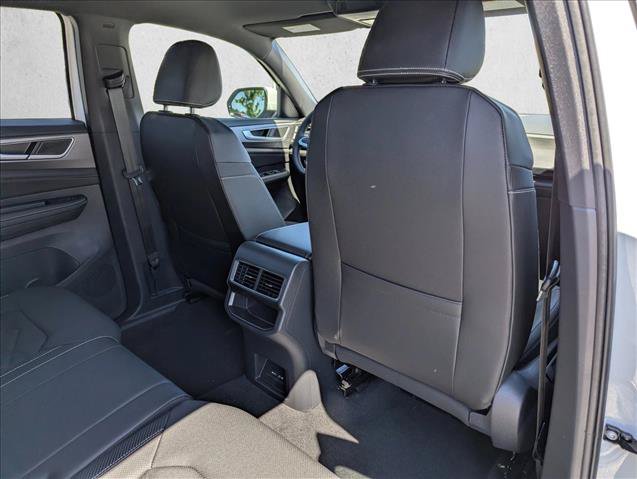 New 2026 Volkswagen Atlas Cross Sport SE FWD image 28