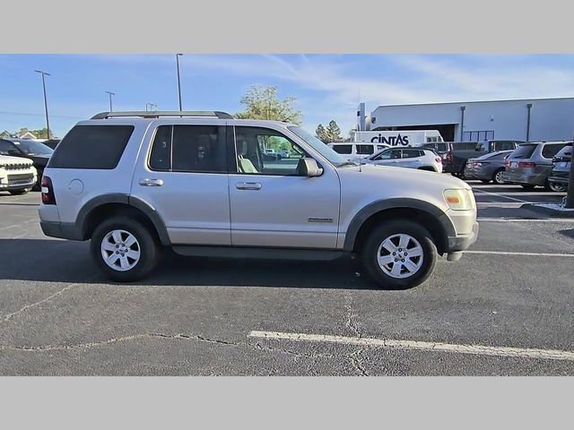 Used 2007 Ford Explorer XLT image 33