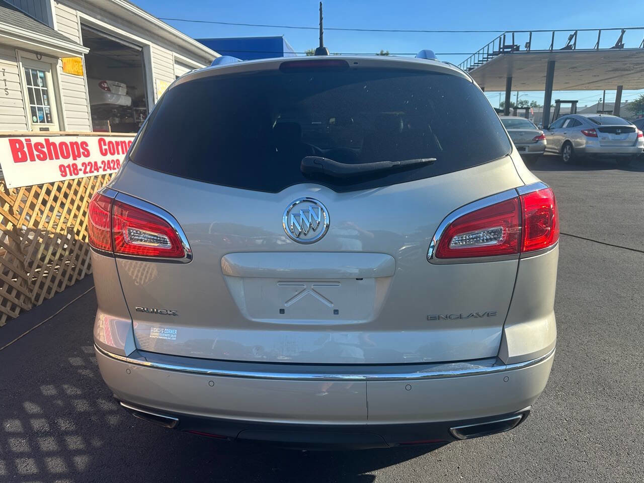 Used 2017 Buick Enclave Leather image 17