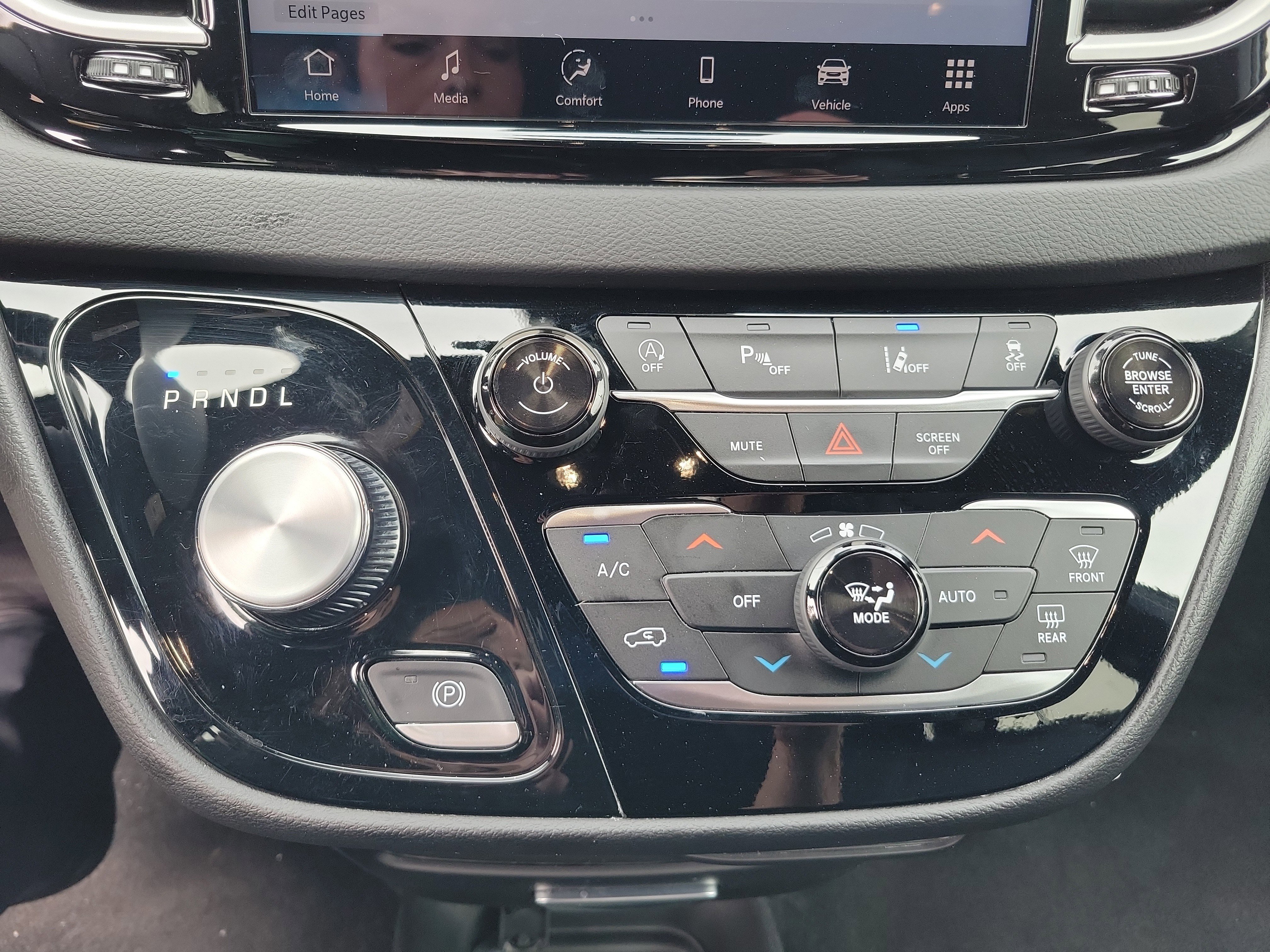 Used 2026 Chrysler Pacifica Select image 13