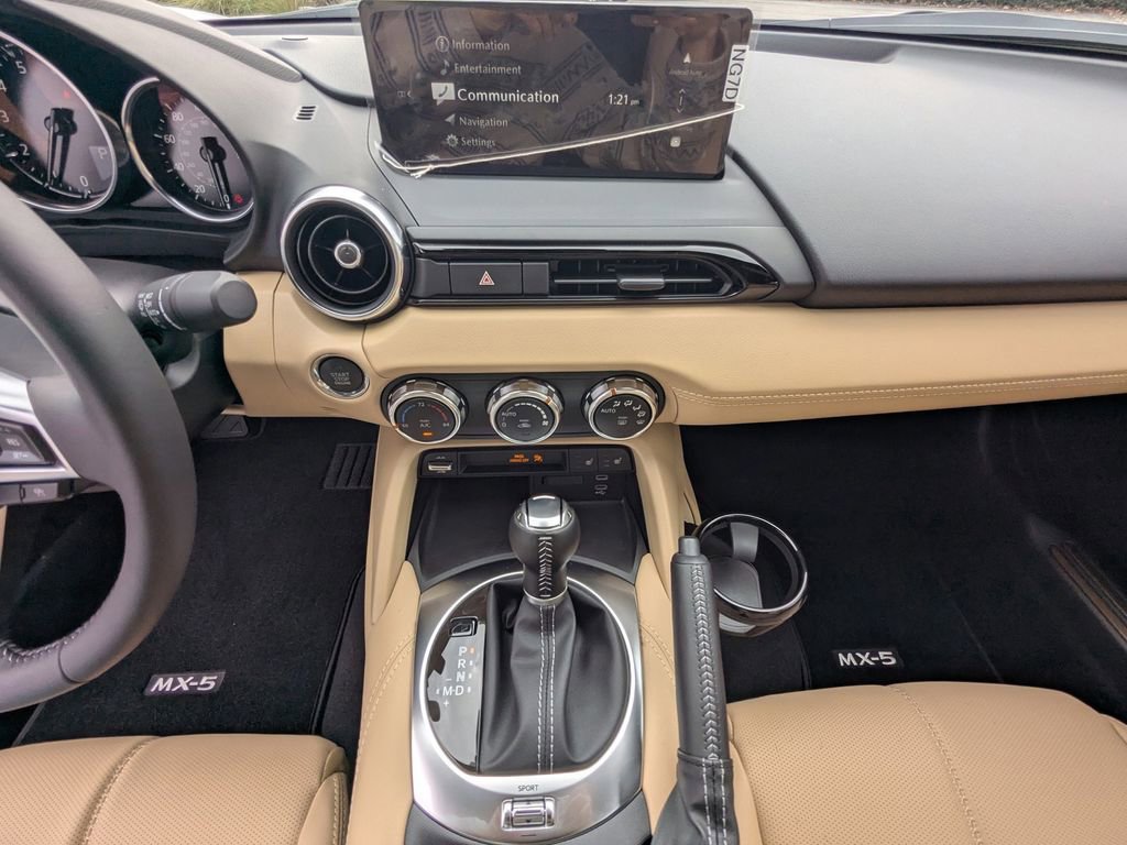 New 2025 MAZDA MX-5 Miata RF Grand Touring image 17