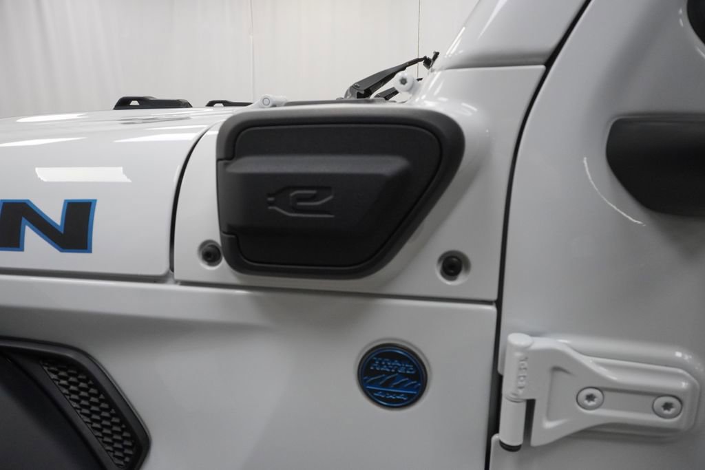 Used 2021 Jeep Wrangler Unlimited Rubicon 4xe w/ Cold Weather Group image 15