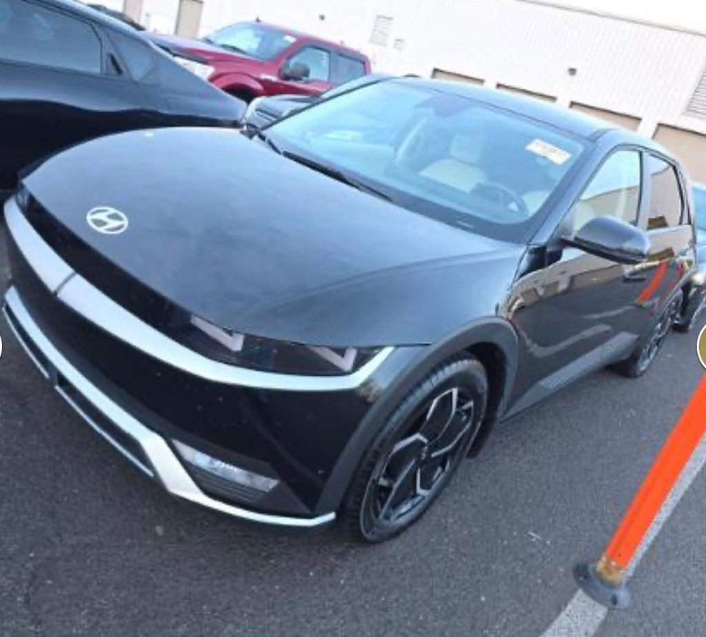 Used 2023 Hyundai Ioniq 5 SEL image 1