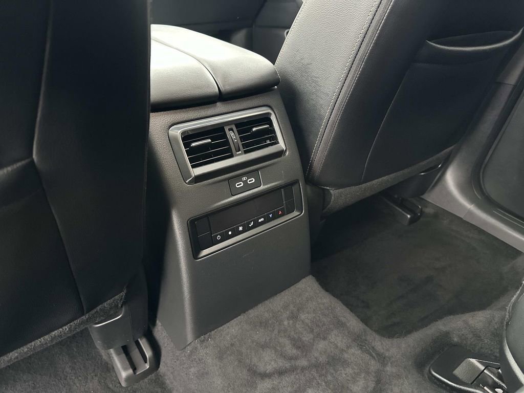 Certified 2024 MAZDA CX-90 Plug-In Hybrid w/ Preferred image 29