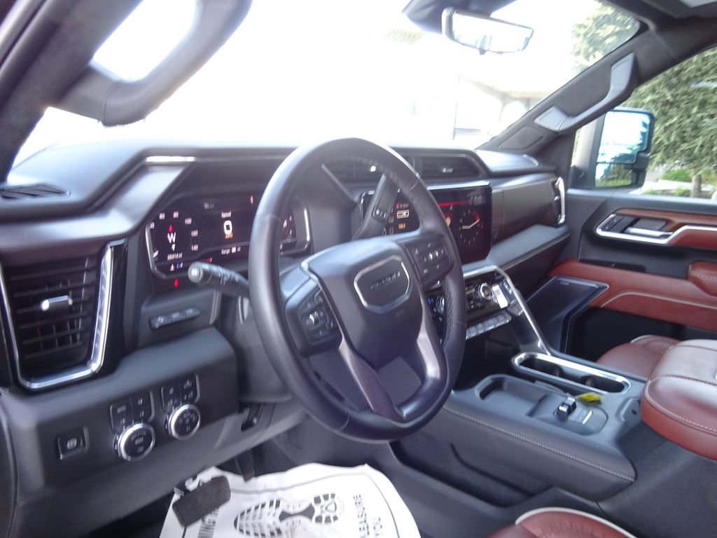 Certified 2025 GMC Sierra 2500 Denali Ultimate AWD/4WD image 15