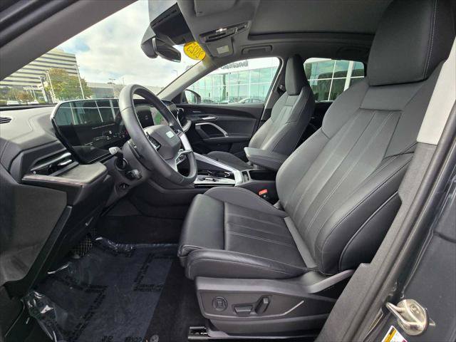 Used 2025 Audi Q5 Premium Plus w/ Premium Plus AWD/4WD image 21