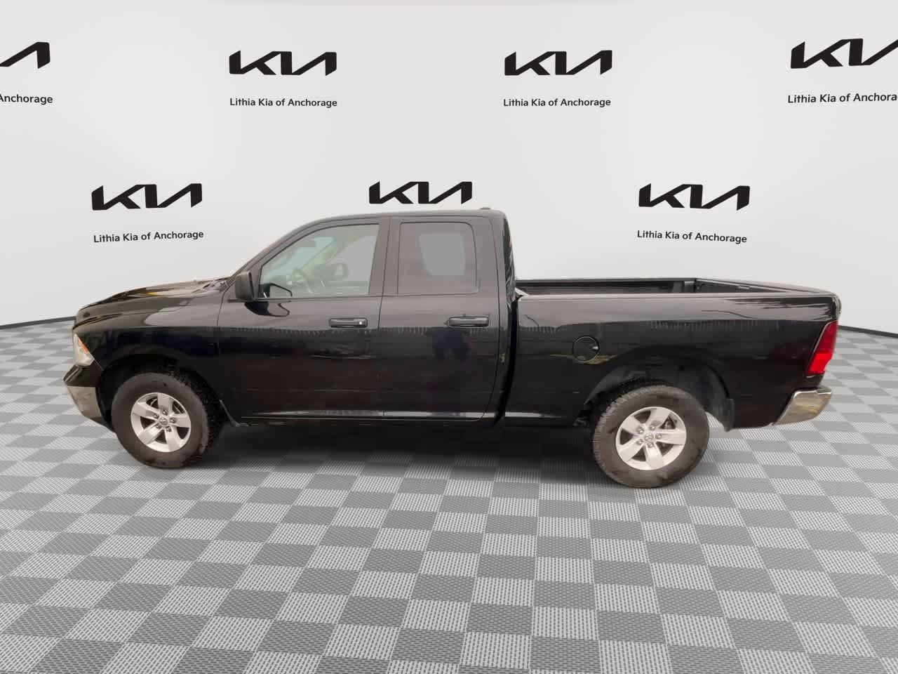 Used 2024 RAM 1500 Classic SLT AWD/4WD image 5