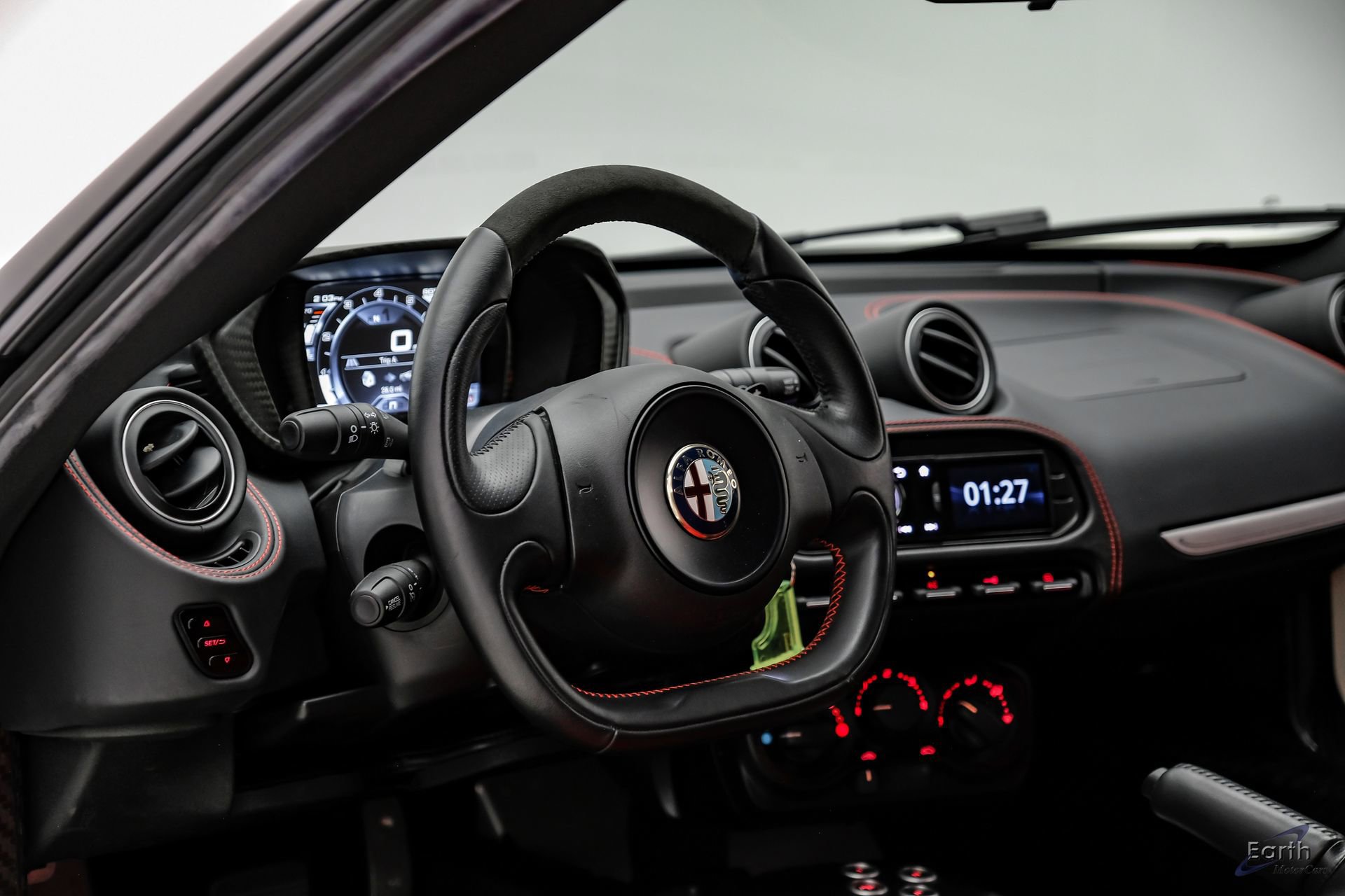 Used 2015 Alfa Romeo 4C Coupe w/ Leather Interior Group image 40