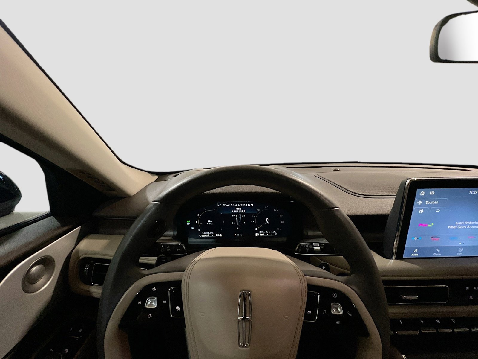 Used 2023 Lincoln Aviator Reserve w/ Equipment Group 201A image 7