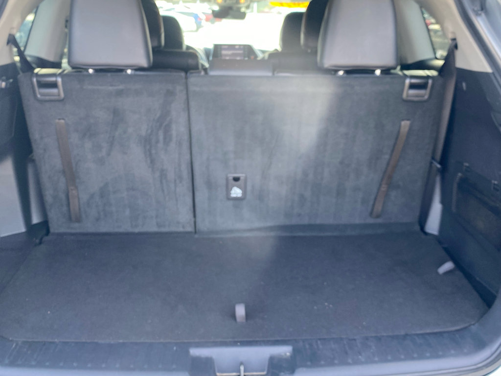 Used 2021 Toyota Highlander XLE image 10