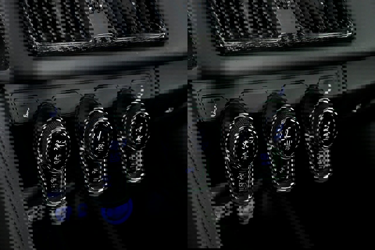 Used 2020 Audi R8 V10 w/ Carbon Exterior Package image 35