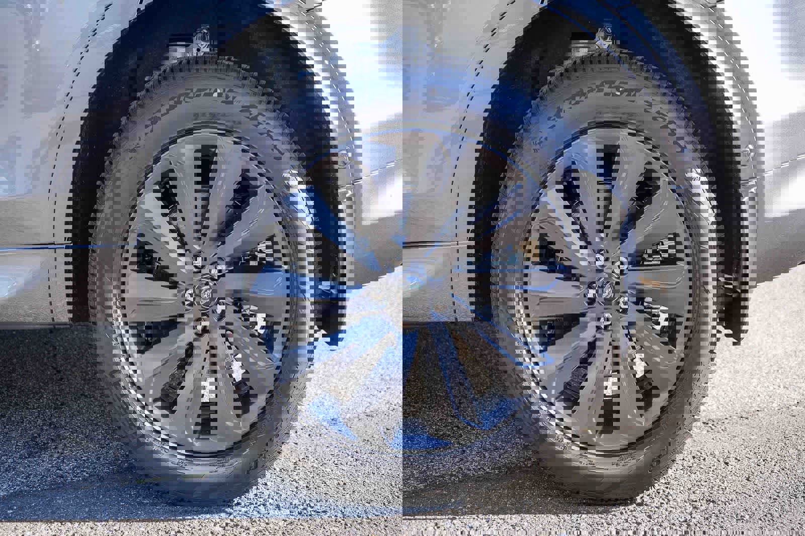 New 2025 Land Rover Discovery Sport S image 8