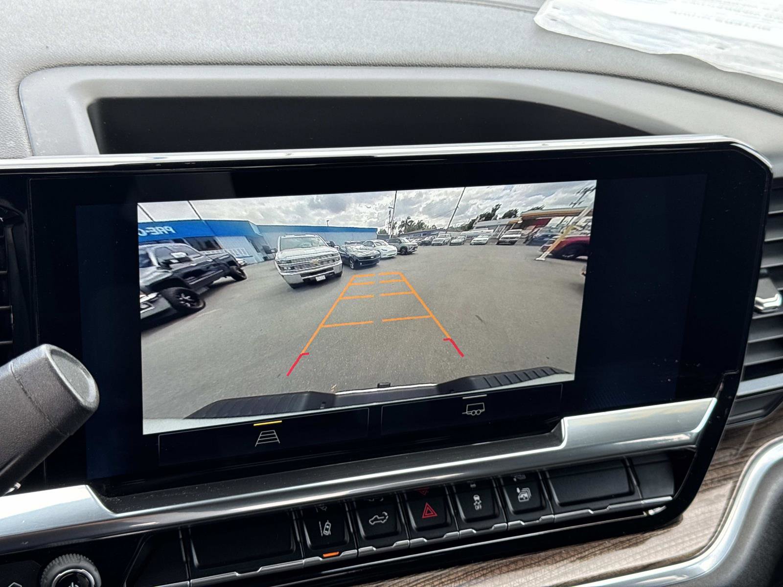 Used 2025 Chevrolet Silverado 2500 LT w/ Convenience Package image 17