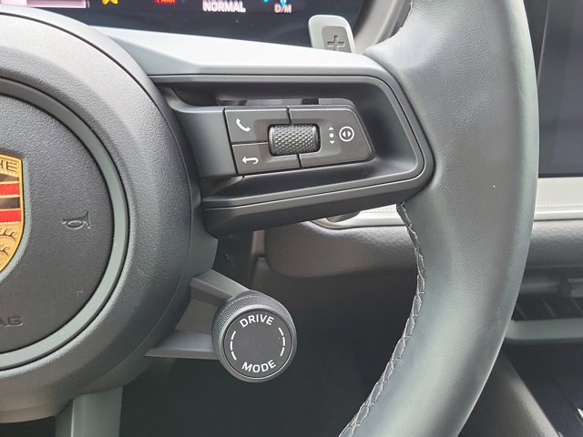 Certified 2024 Porsche Cayenne image 27