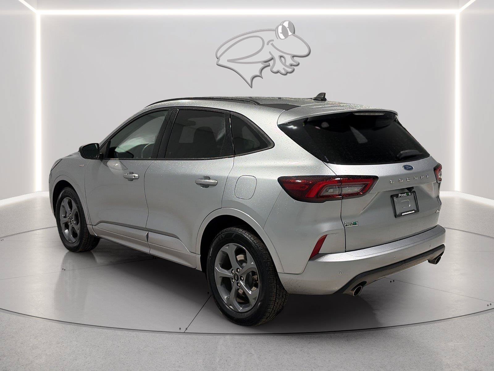 Certified 2023 Ford Escape ST-Line w/ Tech Pack #1 AWD/4WD image 3