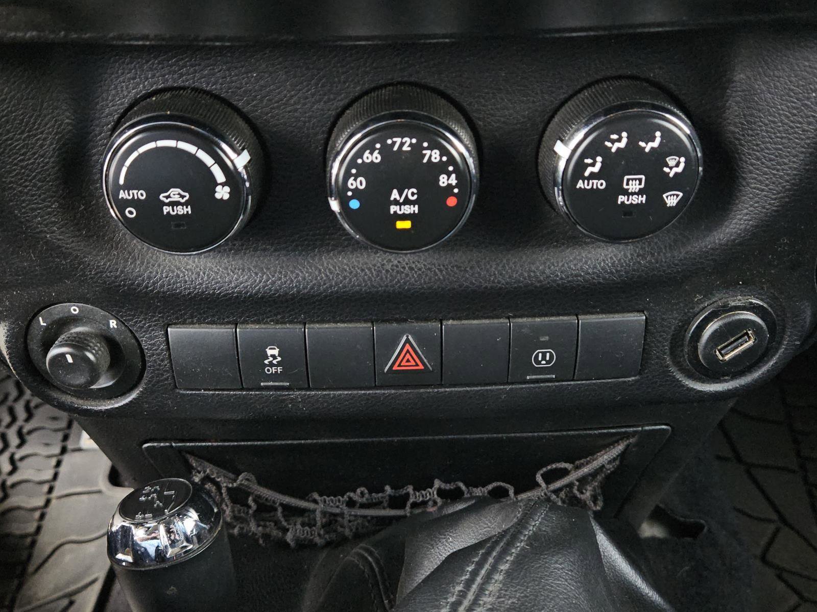 Used 2013 Jeep Wrangler Unlimited Sahara w/ Dual Top Group image 15