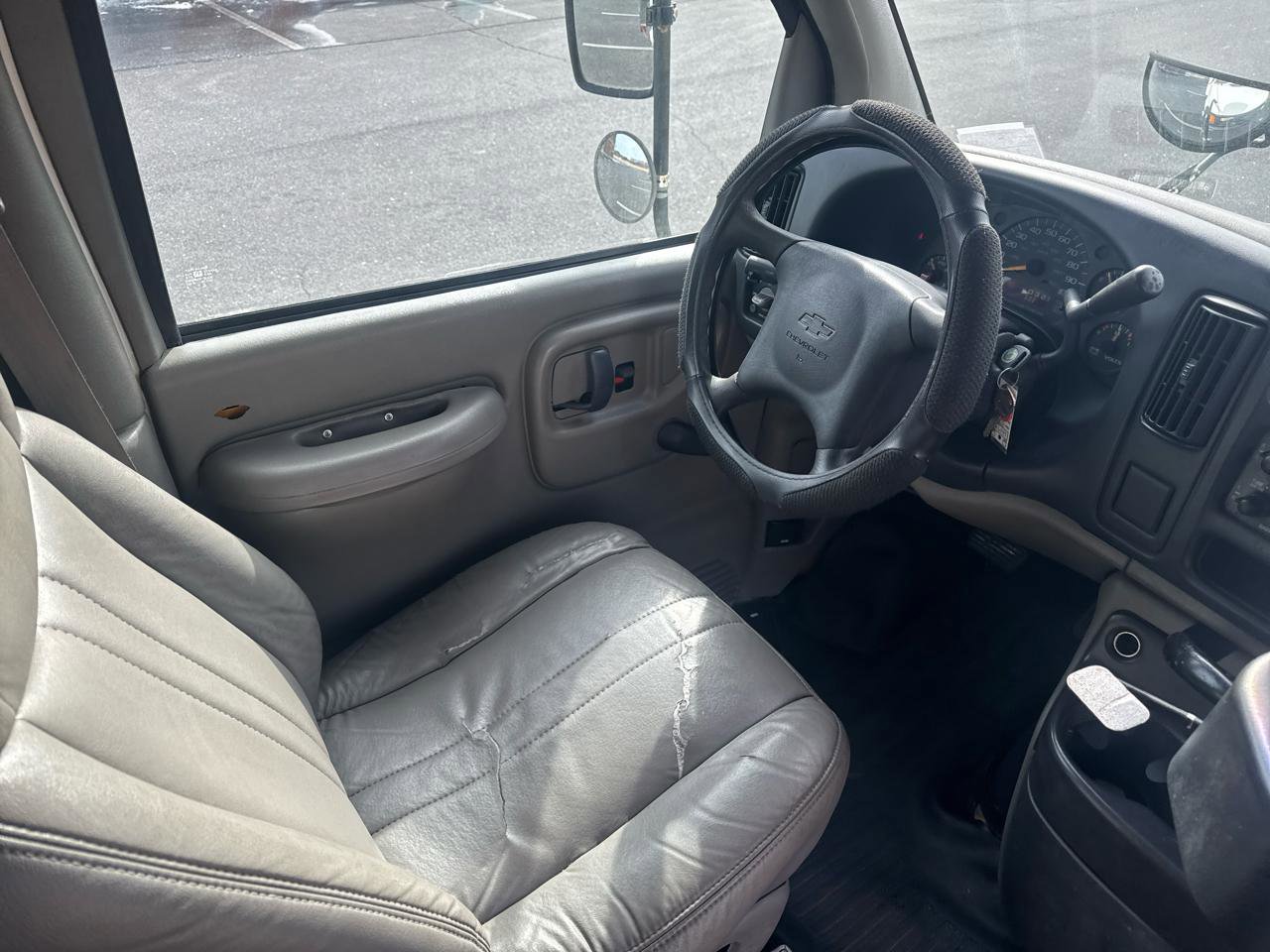 Used 1999 Chevrolet Express 3500 RWD image 12