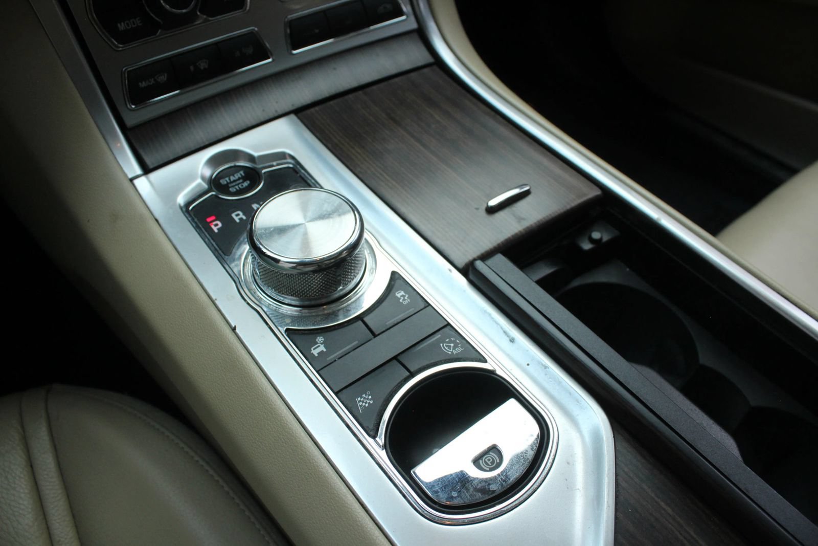 Used 2013 Jaguar XF 3.0 AWD/4WD image 34