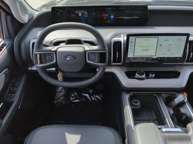 New 2026 Ford Expedition Active image 16