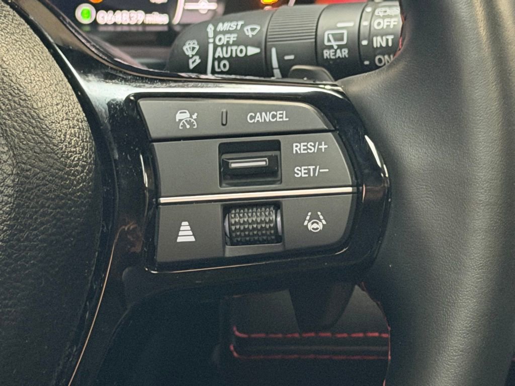 Used 2025 Honda Pilot Black Edition image 17