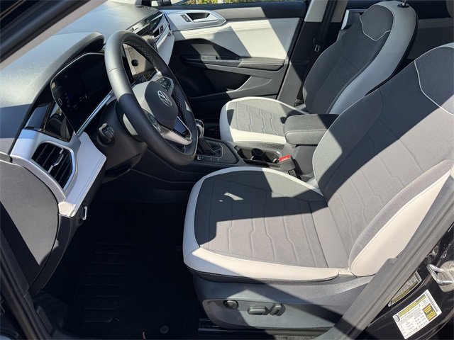 Used 2025 Volkswagen Taos SE image 20