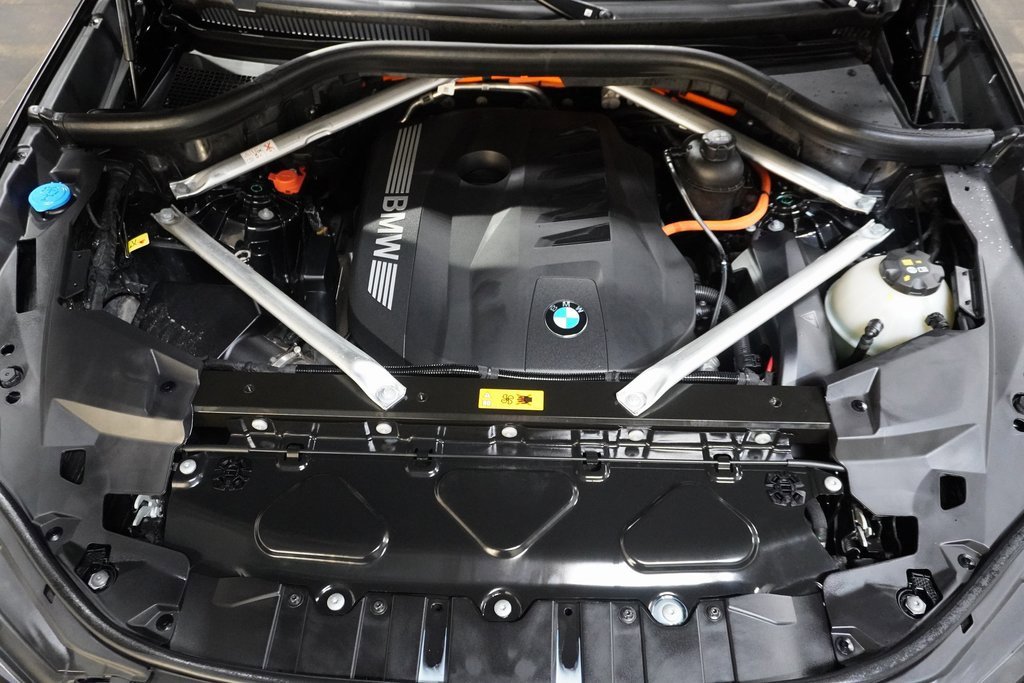 Certified 2024 BMW X5 xDrive50e w/ Premium Package image 27