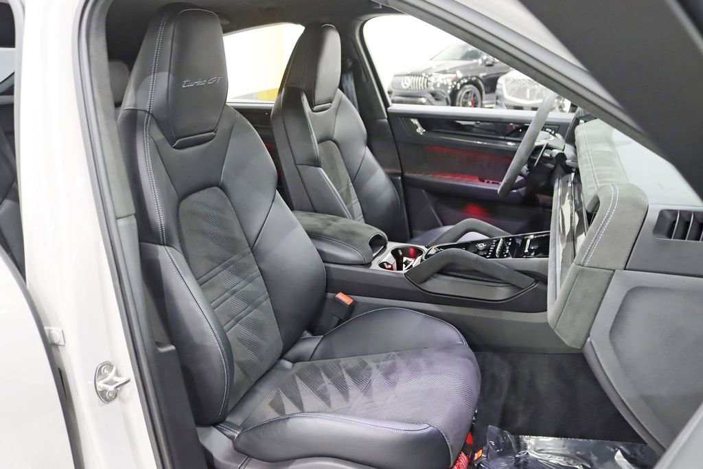Used 2024 Porsche Cayenne Turbo GT AWD/4WD image 38