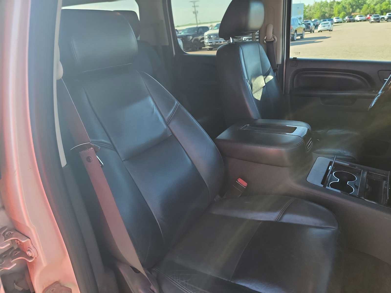 Used 2012 GMC Yukon XL Denali AWD/4WD image 26