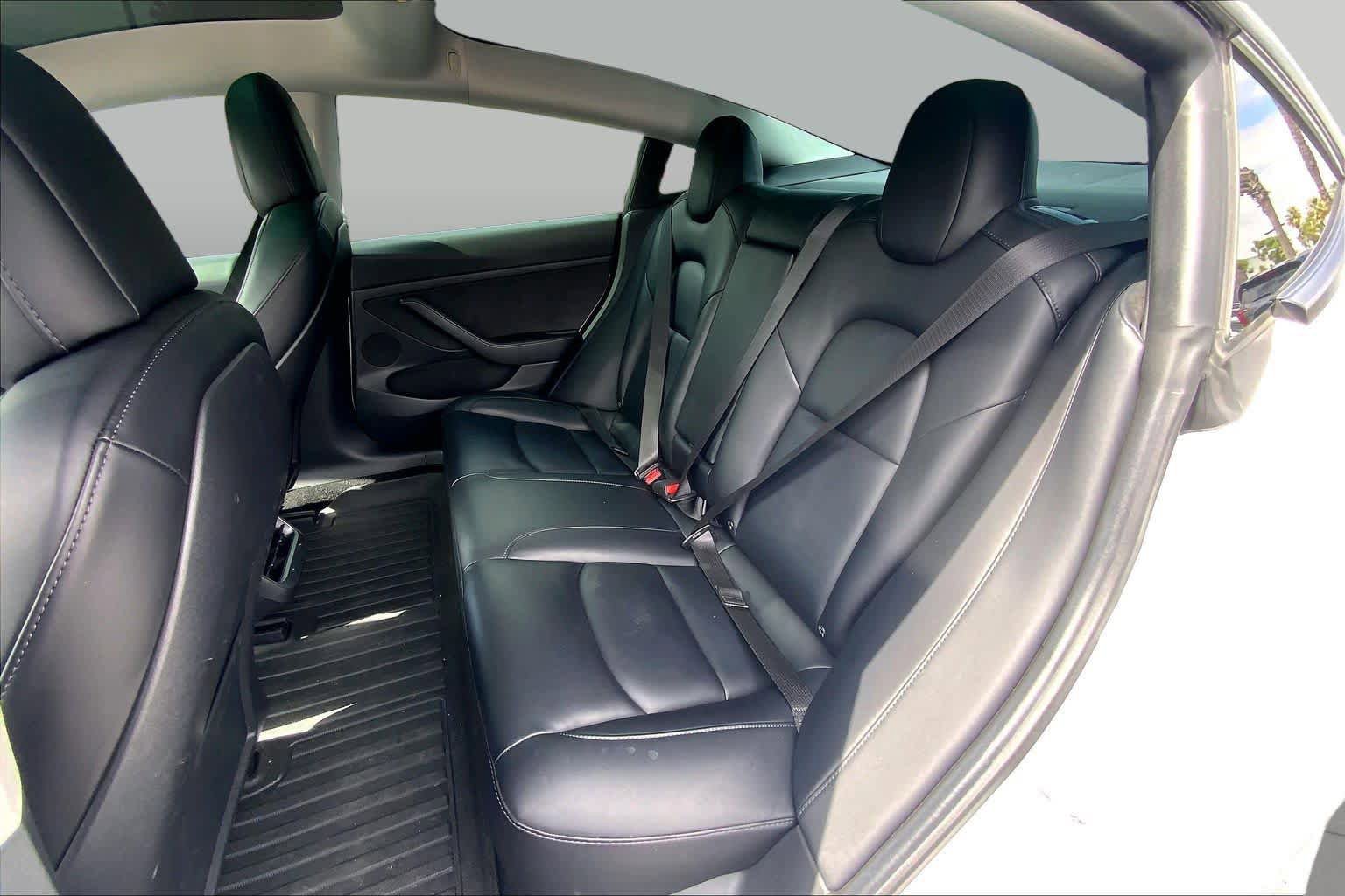Used 2021 Tesla Model 3 Standard Range Plus RWD image 19