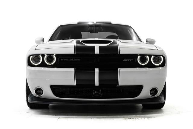 Used 2016 Dodge Challenger SRT w/ Technology Group image 7