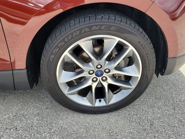 Used 2015 Ford Edge Titanium w/ Technology Package FWD image 13