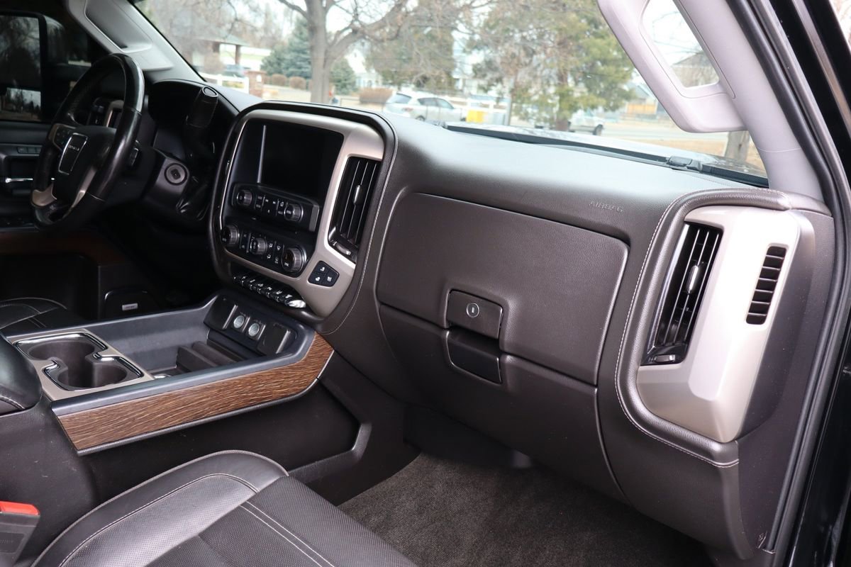 Used 2017 GMC Sierra 2500 Denali w/ Duramax Plus Package image 17