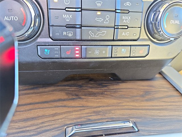 Used 2019 Ford F150 Lariat image 28